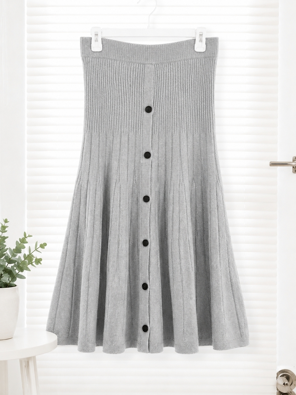 High-Waist Ribbed Button-Front Midi Skirt - Light Gray
